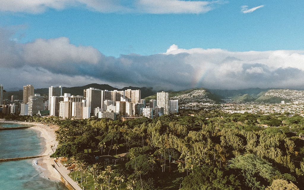 How to Become a Real Estate Agent in Hawaii in 6 Easy Steps